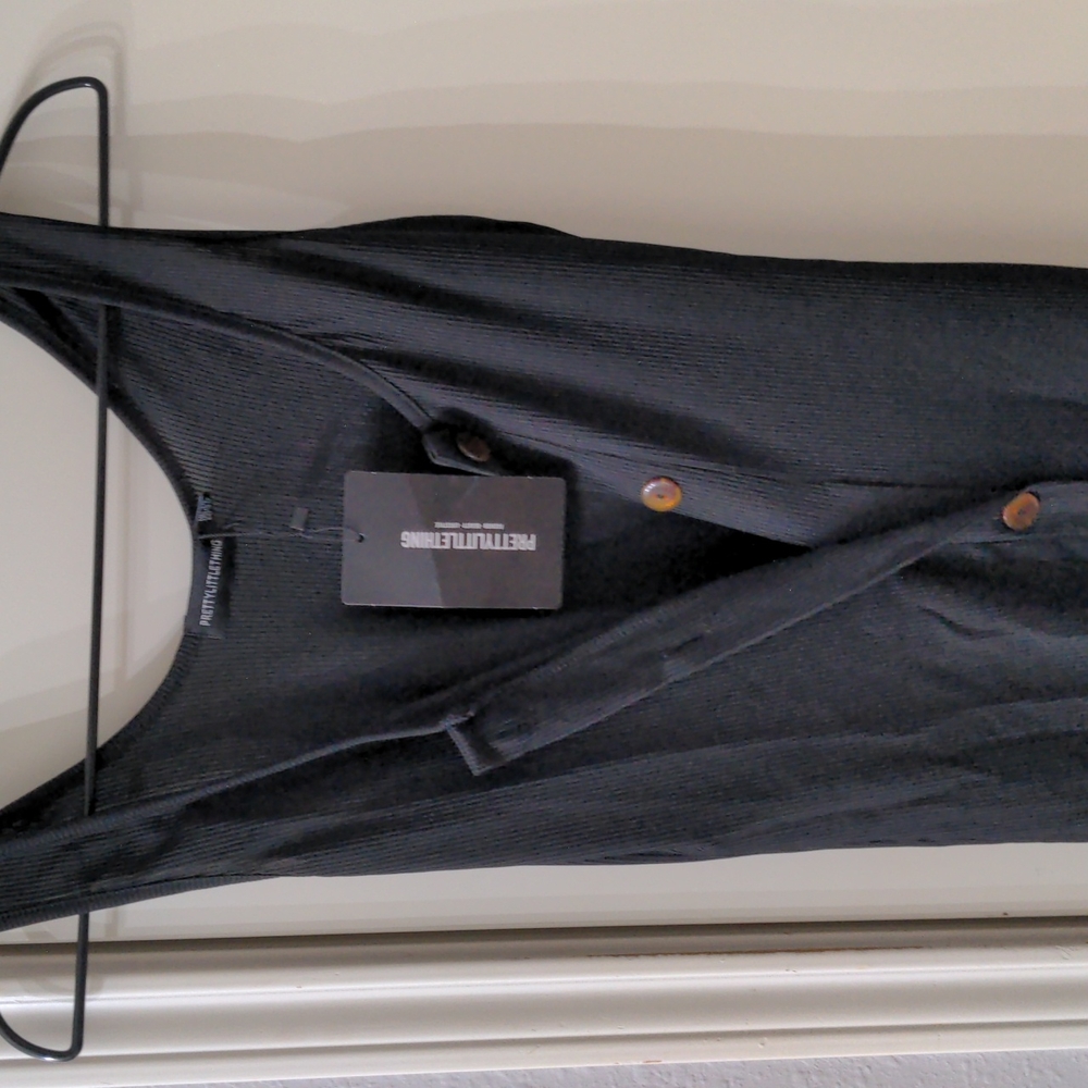 Black ribbed button dress from Pretty little things. size USA 6
